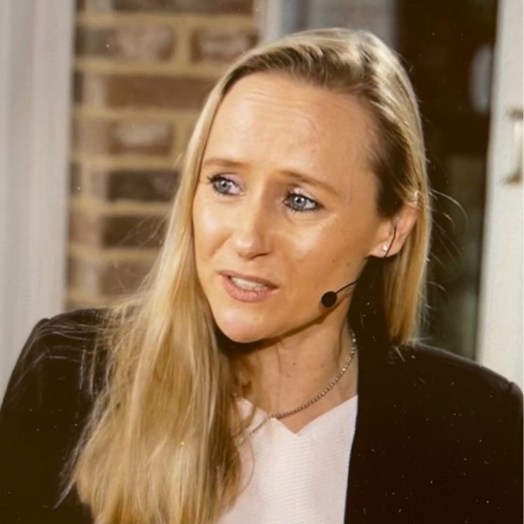 Suzanne Wever
